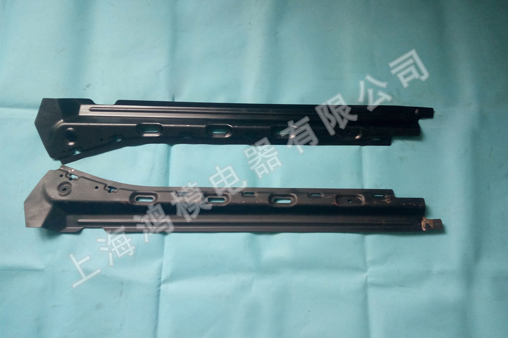 上海汽車 榮威350 左右前門腰部外加強板